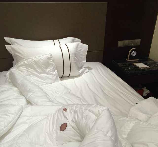 酒店床单染色赔偿标准图片