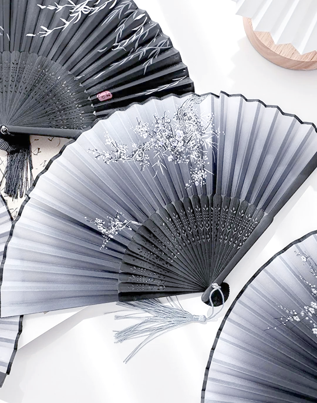 探秘折扇:夏日里的多彩文化