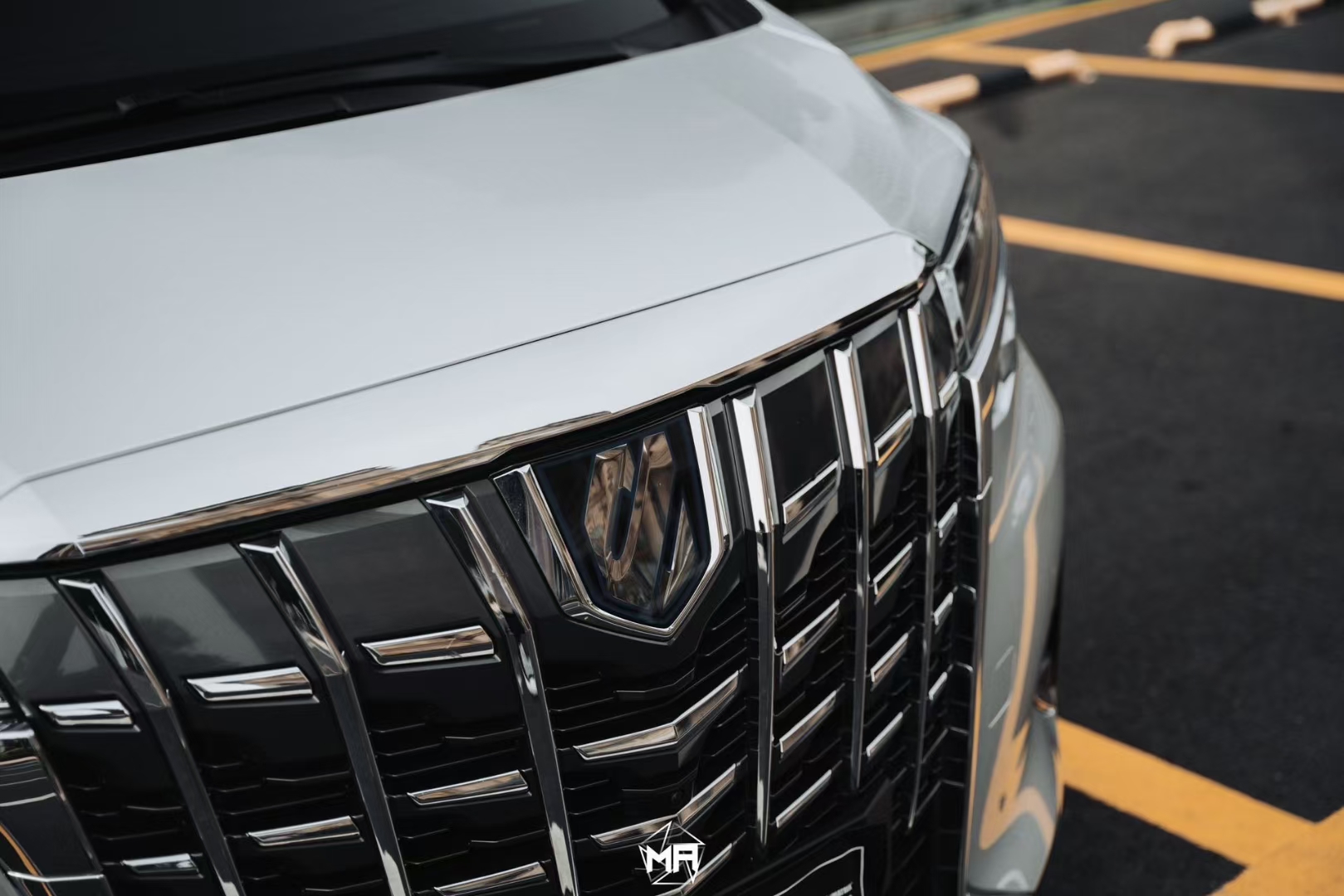 丰田埃尔法matrix矩阵改色膜金属银,高级感满满