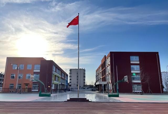 山东济宁市兖州区山拖学校开通校长热线,邮箱