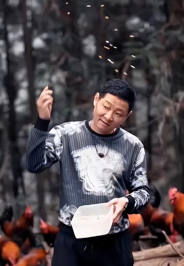 不当演员,改行养鸡,"三德子"赵亮偷偷摸摸发了大财