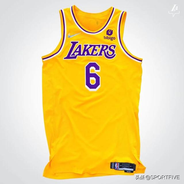 新赛季詹皇球衣有大变化