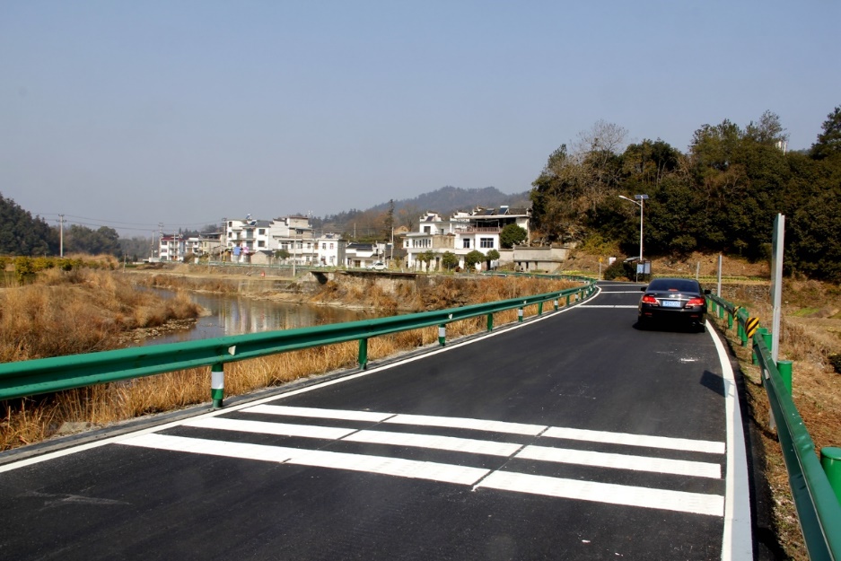 新春走基层