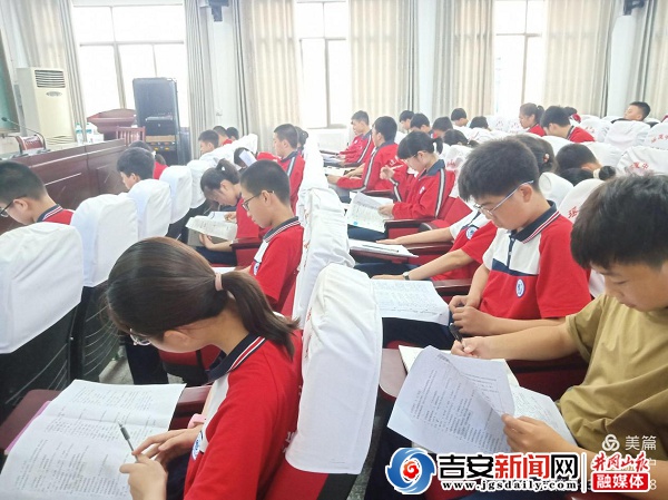 遂川县瑶厦中学开展红色文化知识竞赛