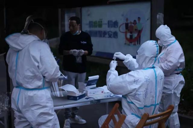 很抱歉用这种方式认识你,但是谢谢你……
