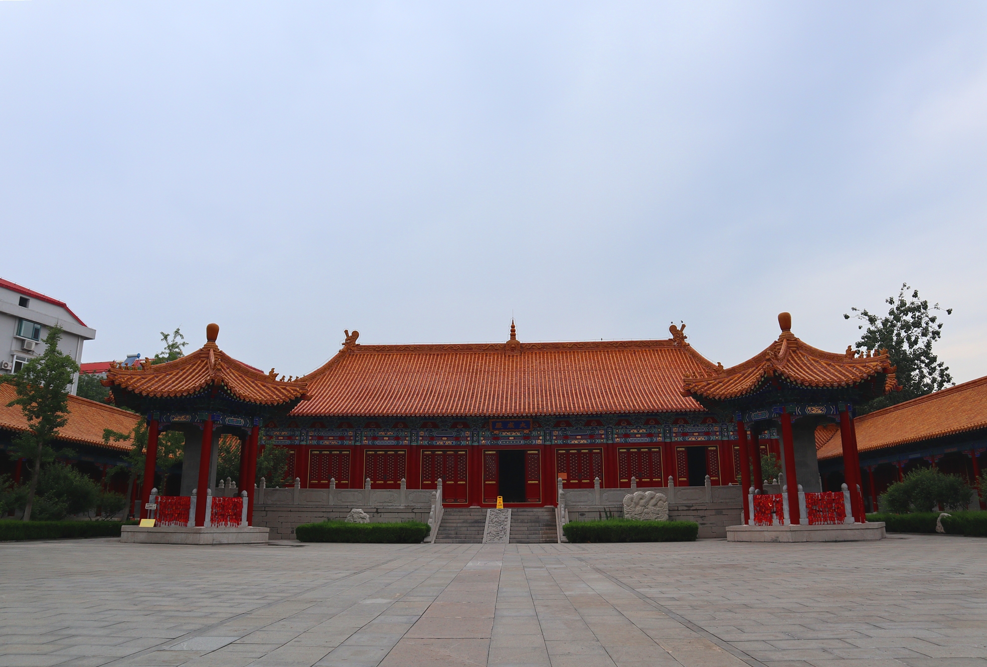 济南芙蓉街和曲水亭街中间,有座"崭新"的文庙,一句话最伤心