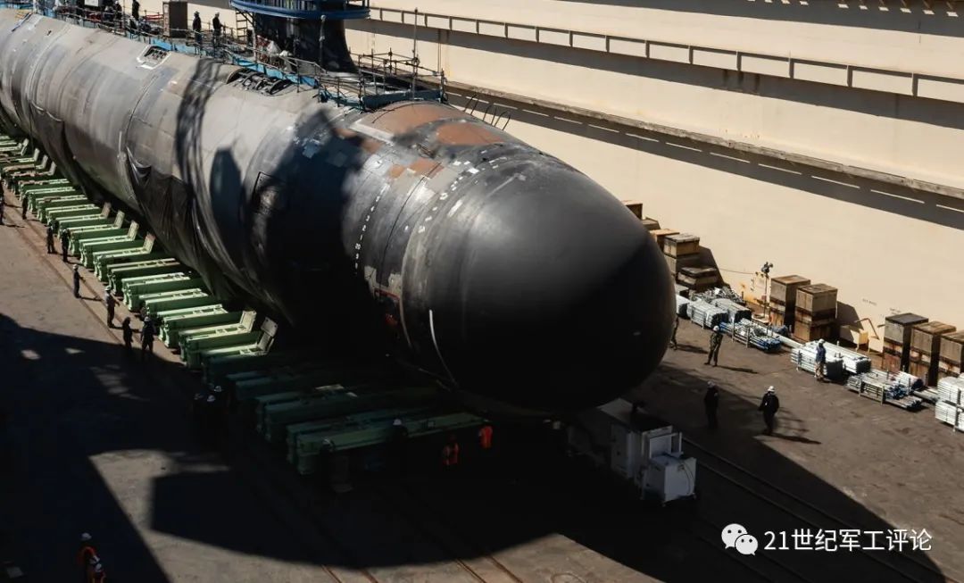 美国海军"蒙大拿"号攻击核潜艇(ssn-794)下水过程