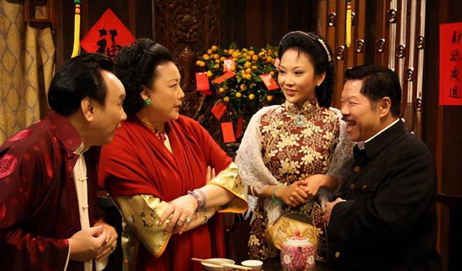 《七十二家房客》牛夫人,曾是外剧华女的妈妈,现实是一名歌唱家