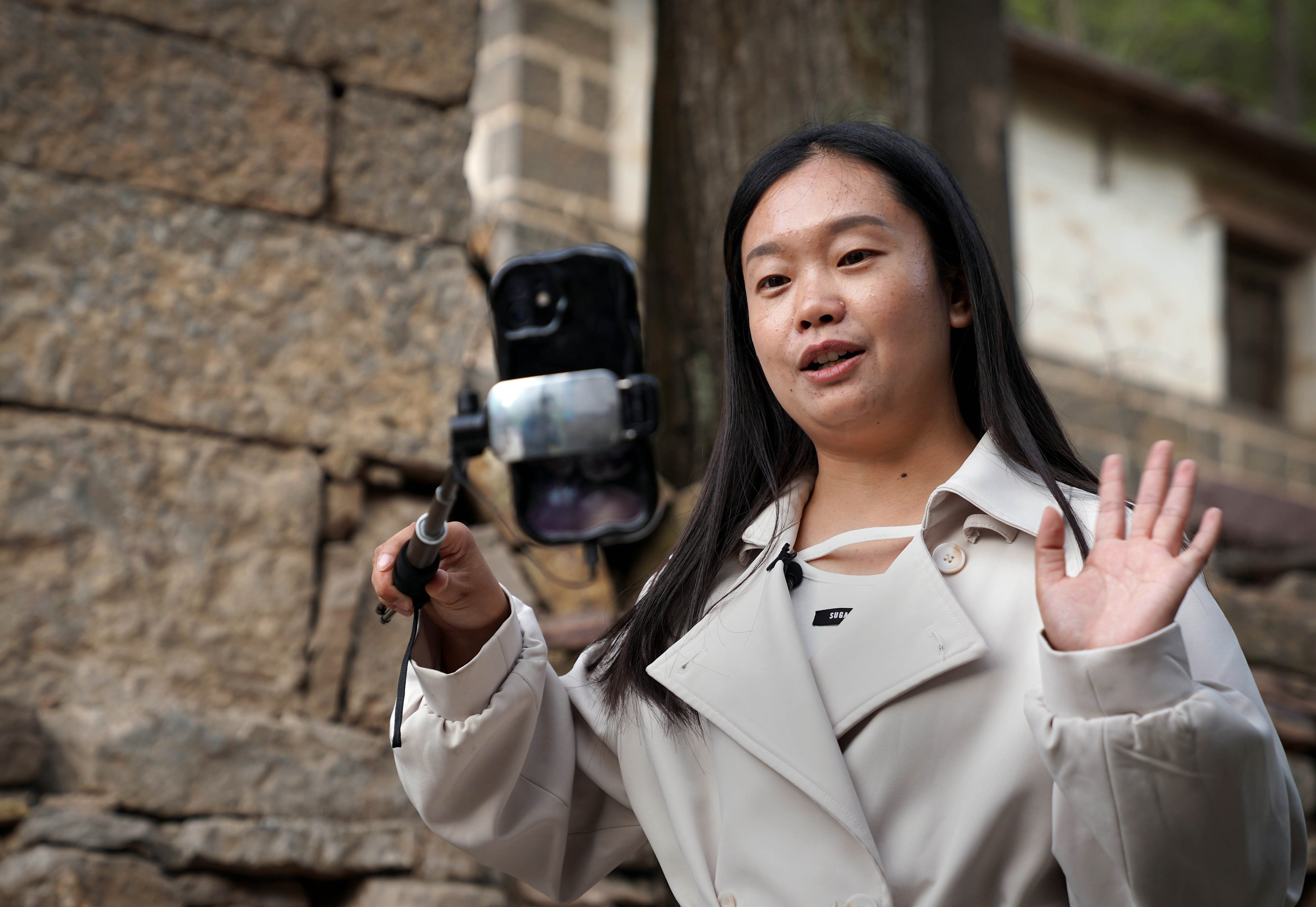 (萤火·青春)村支书陈晓丽:青春梦想在太行山巅绽放