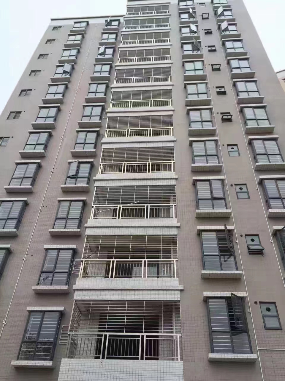 2023东莞塘厦龙背岭广场村委统建楼《华为新城》塘厦小产权房