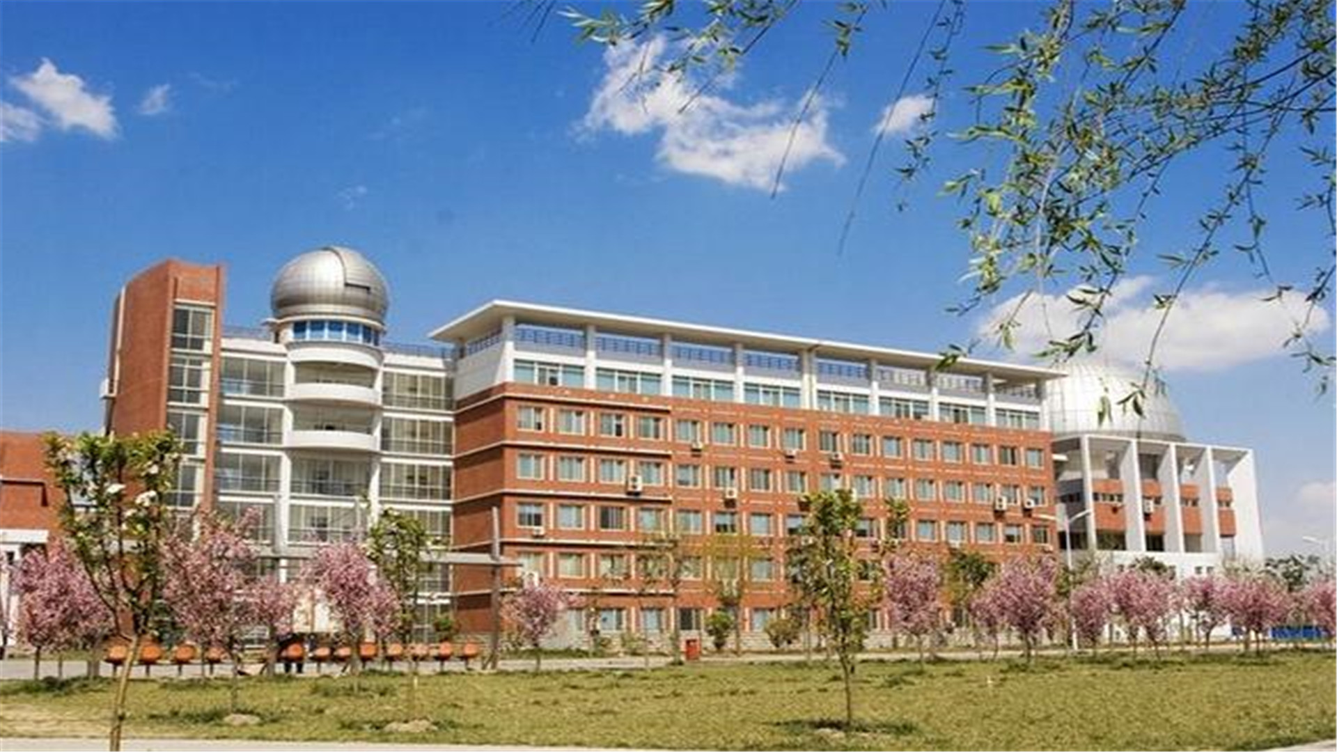林州市迎来一所新大学,占地面积约为1260亩,备受考生关注