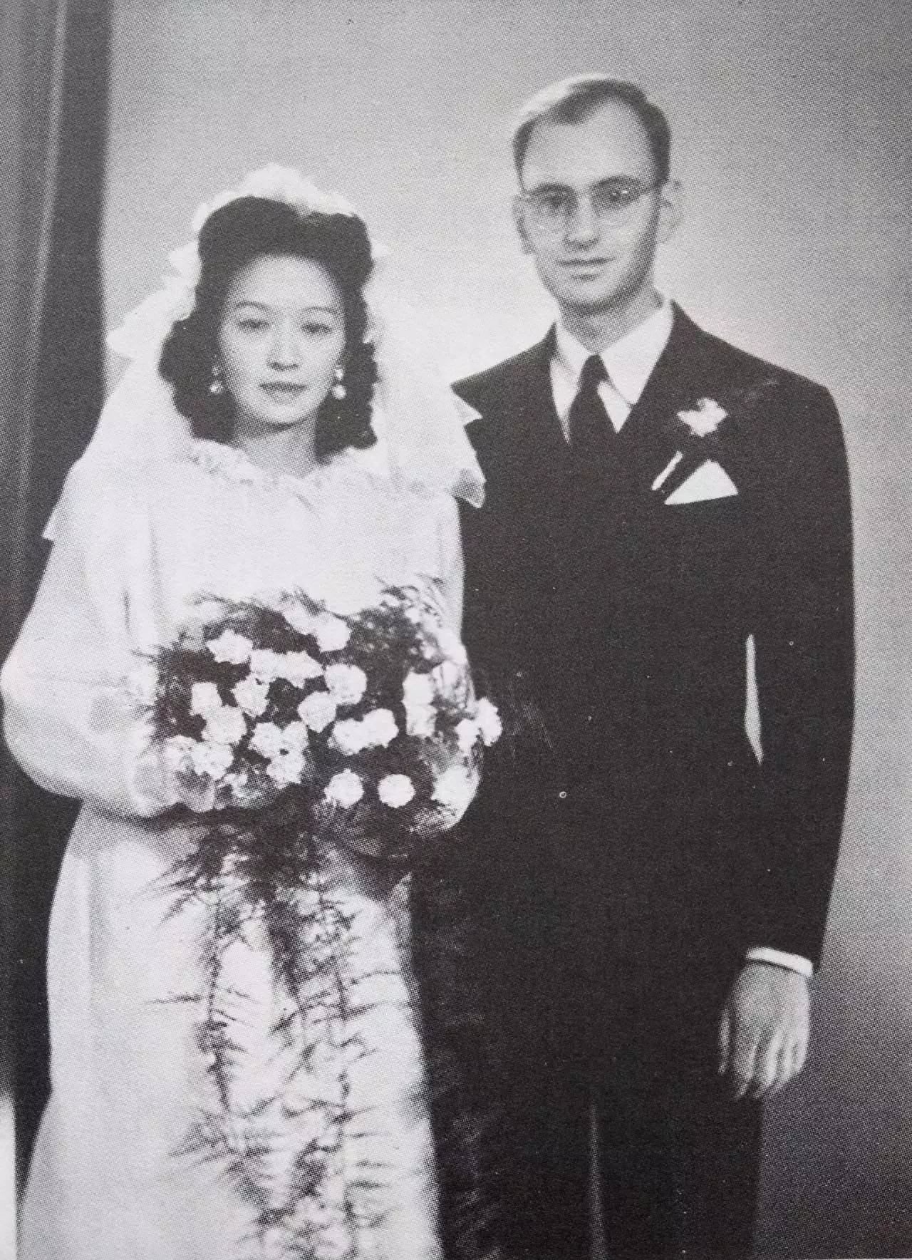 卞之琳苦恋沈从文妻妹张充和15年,她却闪婚老外,晚年坦言没爱过