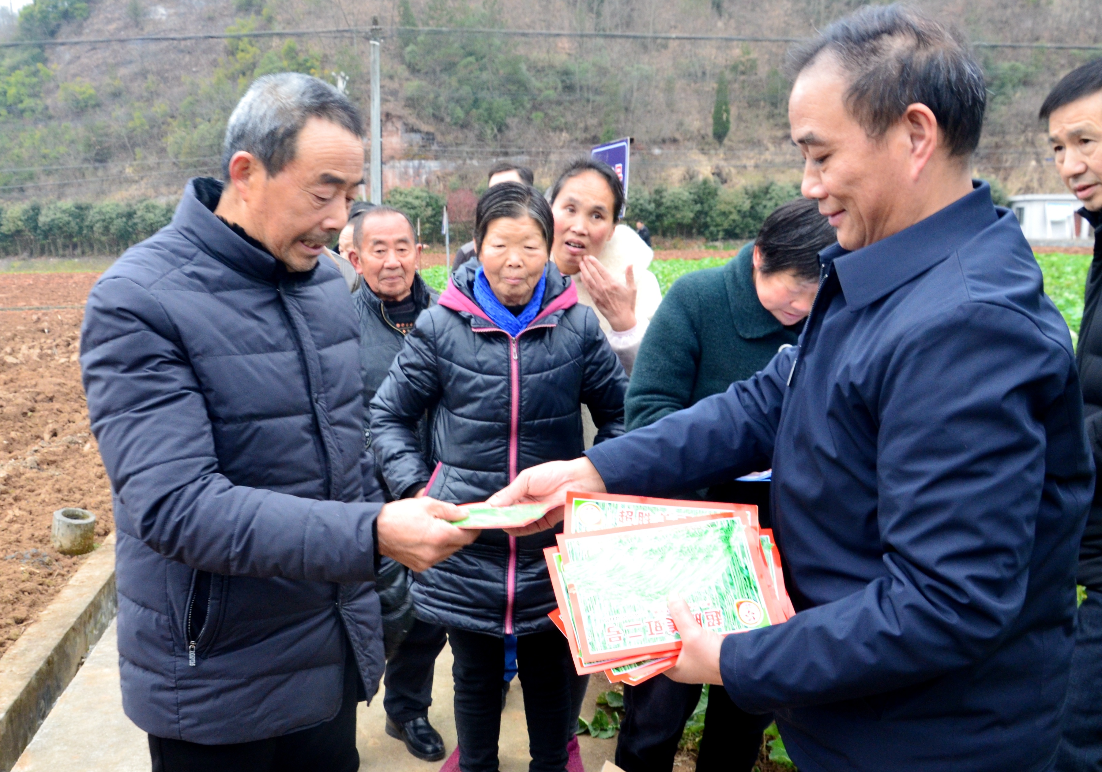 竹山县农业农村局:春管培训到田头