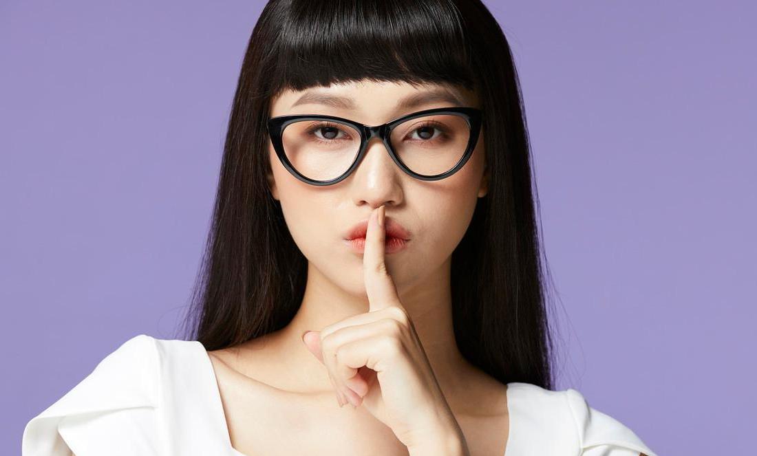 过年跟男友回老家被他妈要求同住,姑娘不拒绝反而让婆婆颜面无存