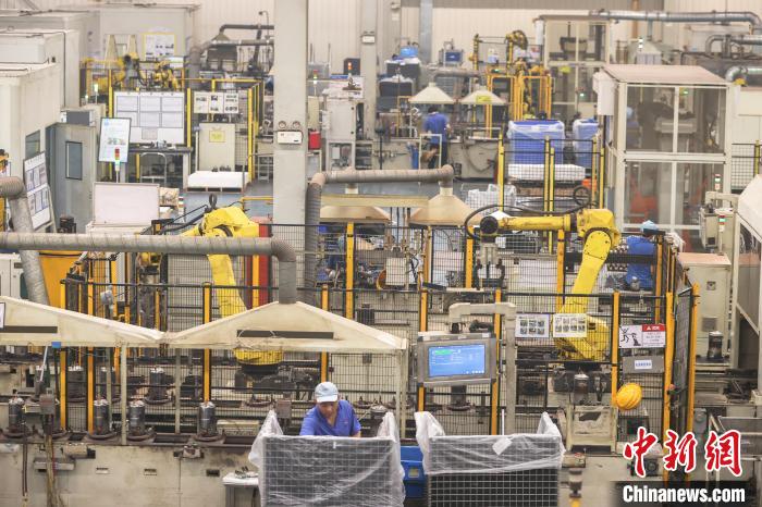 (高质量发展调研行)探访江西南昌海立电器智慧工厂 信息化与自动化