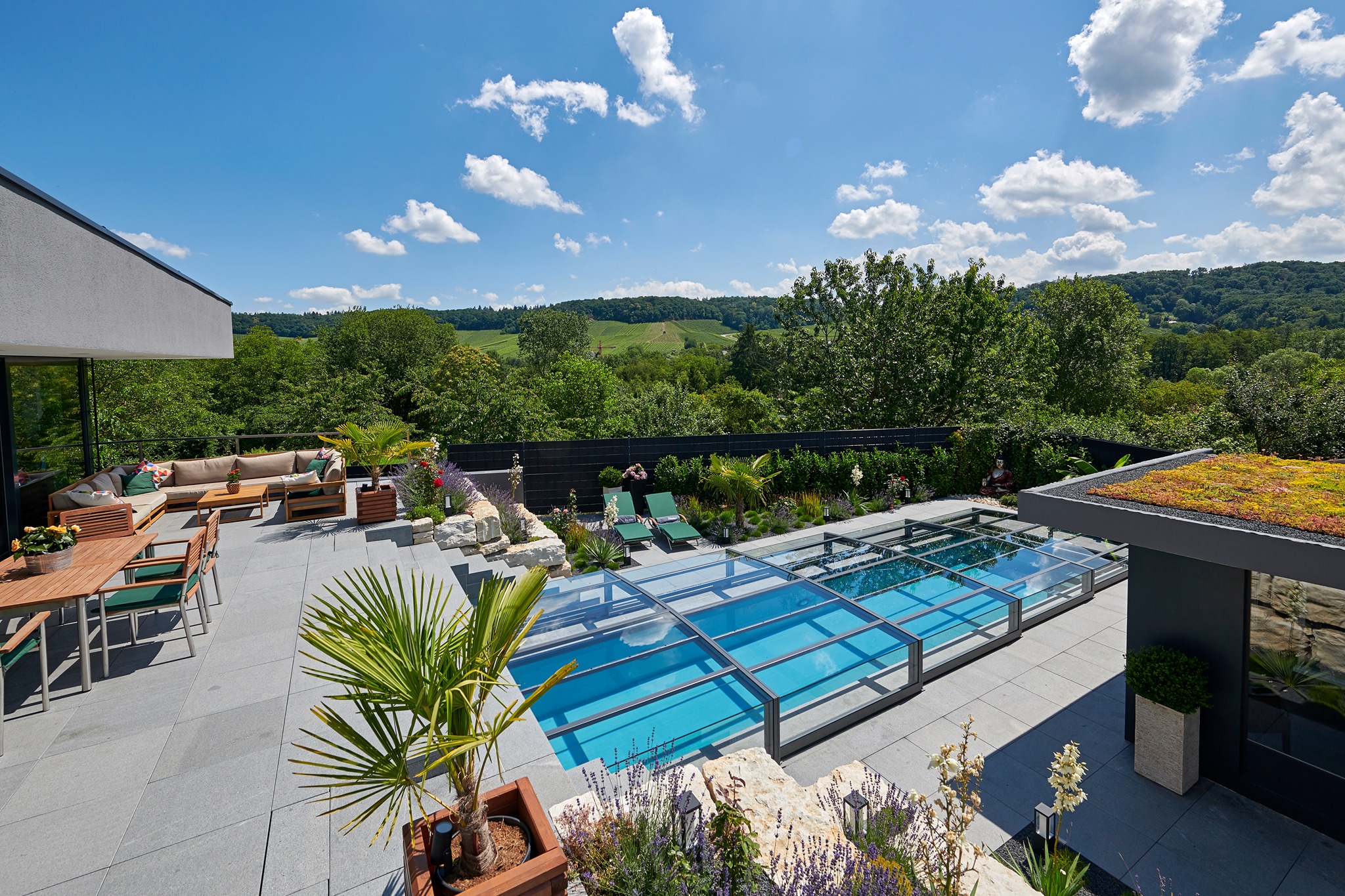 泳池阳光房装修效果图,新颖大气,在家也可以风雨无阻地游泳了