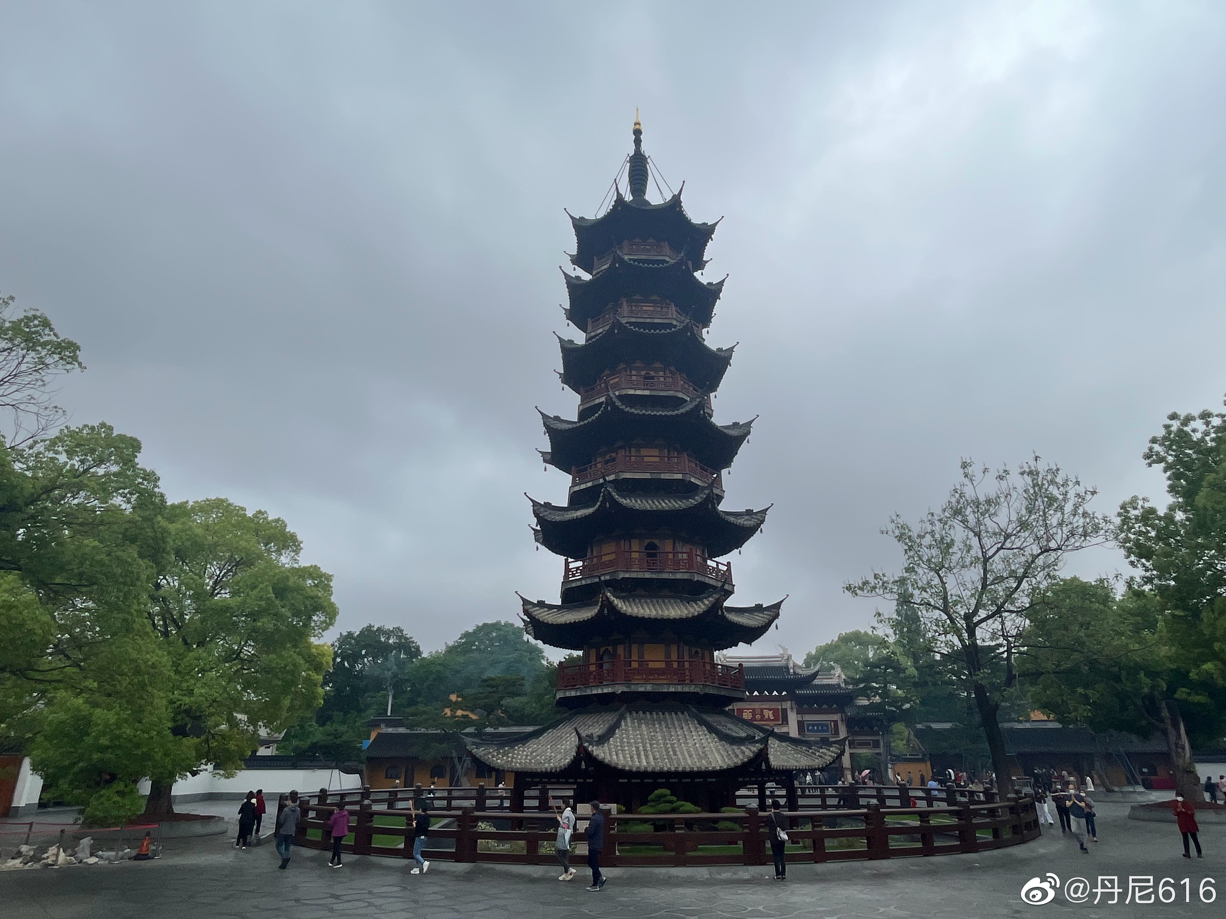 今天是农历四月初一～佛欢喜的日子～诸事顺遂～祈福安康……7315