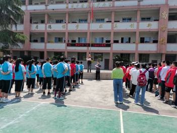 新场中学开展五一节前安全教育