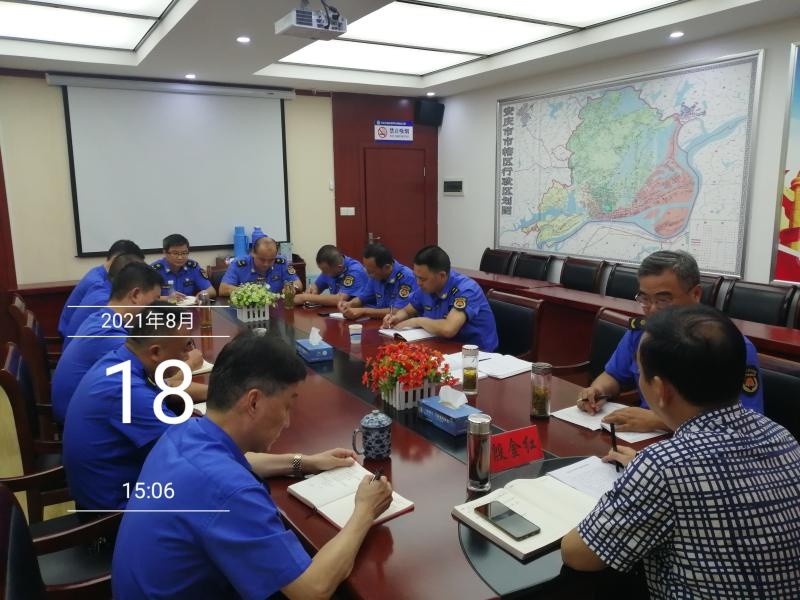 局党组成员,副局长殷金红到执法支队一大队上党课