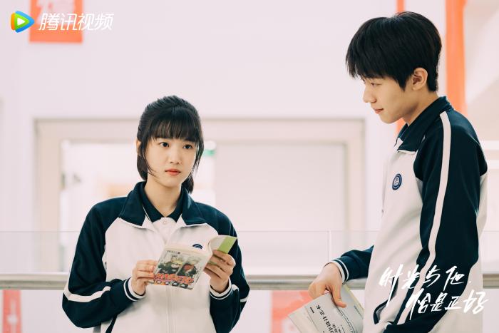 《时光与他,恰是正好》校园小甜剧:兔子与狐狸的爱情,初恋氛围感爆棚!