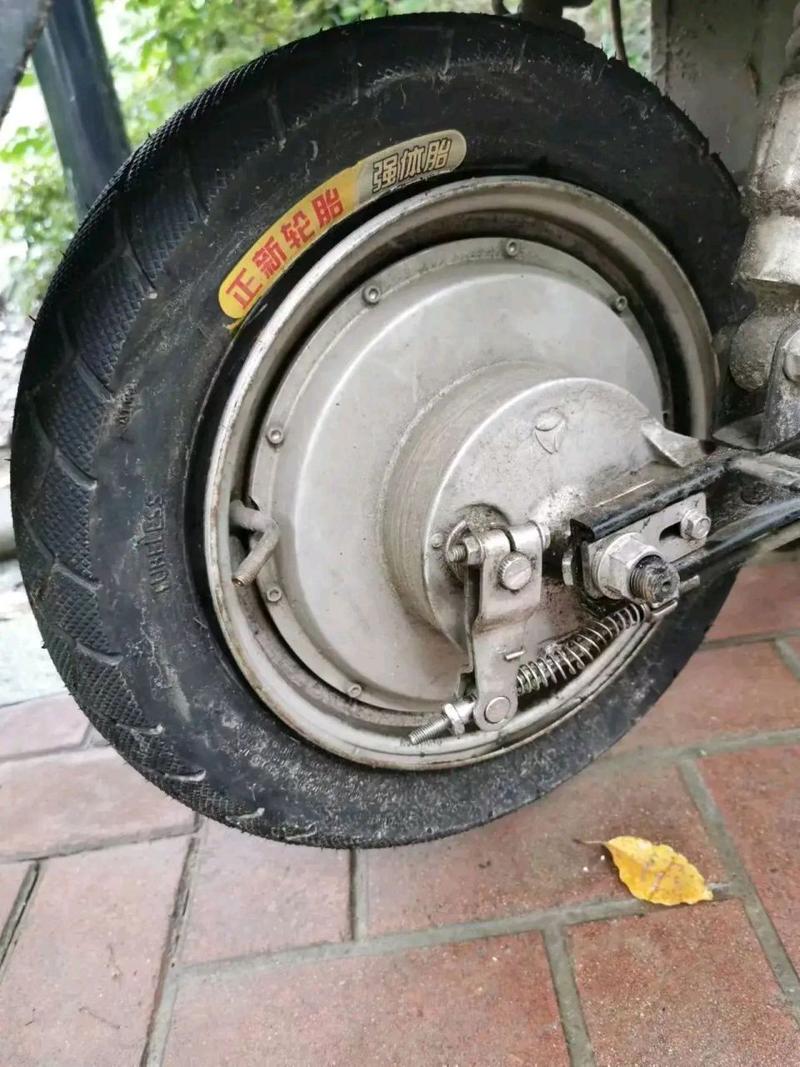 电动车轮胎换一下一般多少钱?