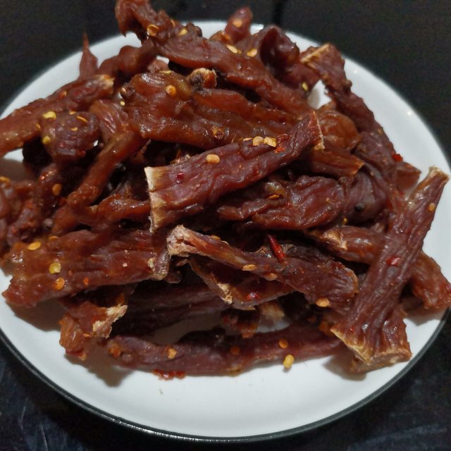 风干肉条,当零食当下酒菜都不错