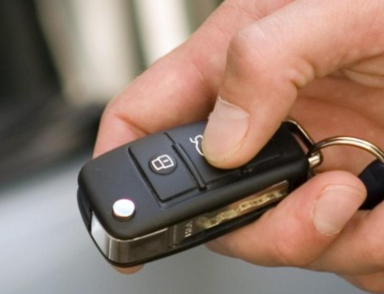 汽车钥匙丢了怎么办?还有备用钥匙,不要再粗心能丢
