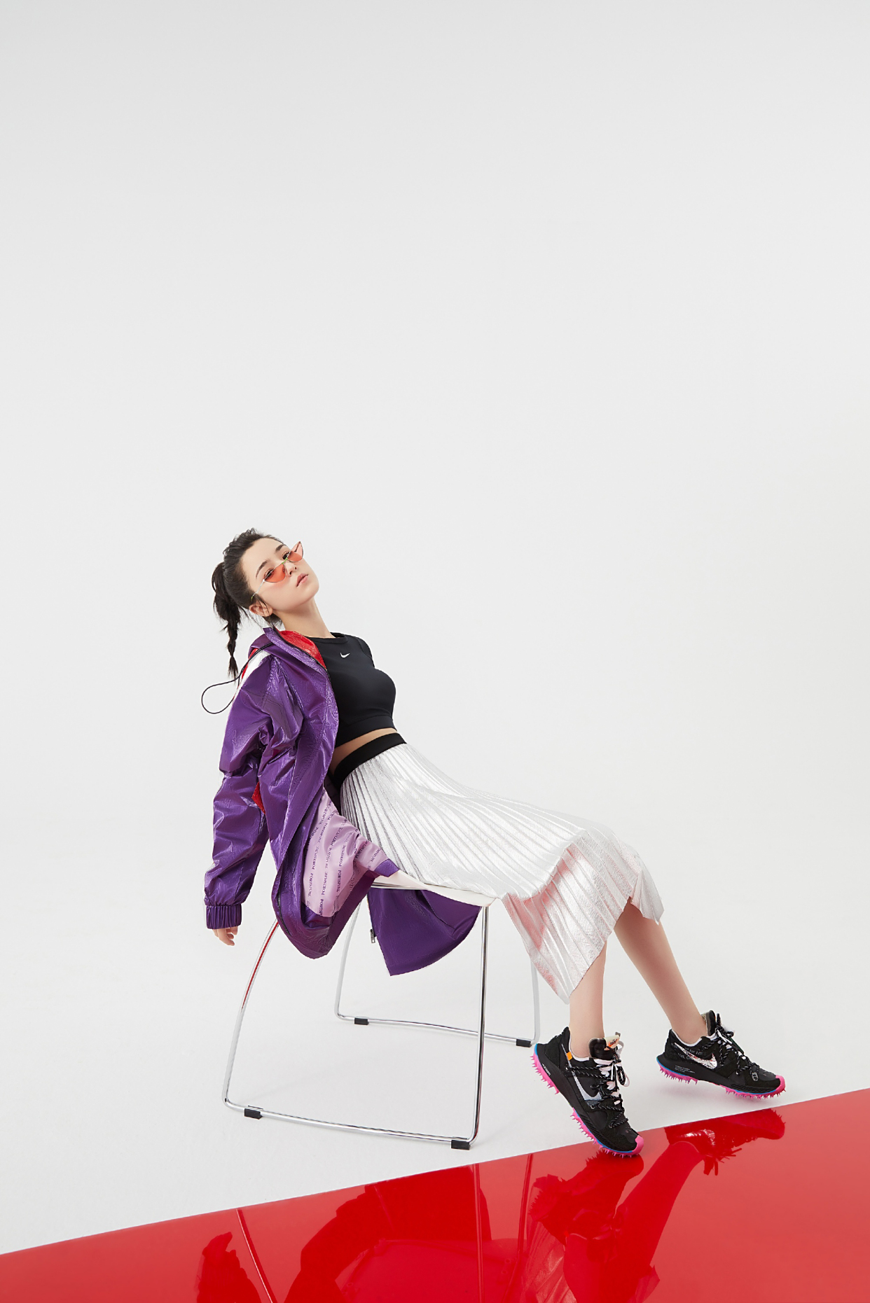 哈妮克孜亮相百花奖,皮肤白皙令人羡慕,轻松驾驭芭比粉套装