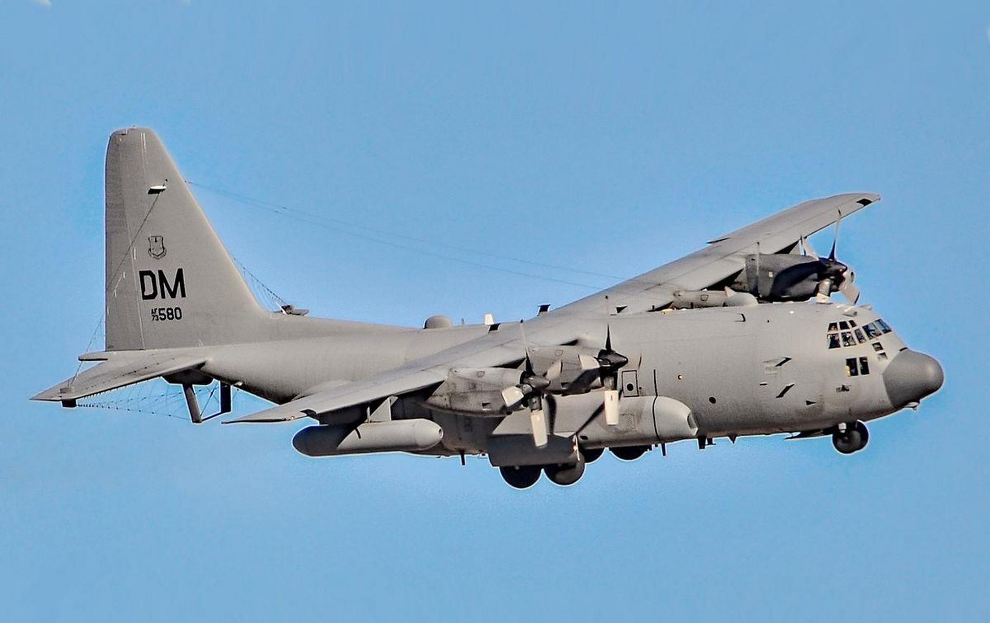 在美军的战斗序列中有大量电子战飞机的服役,尽管目前美国海军的e/a