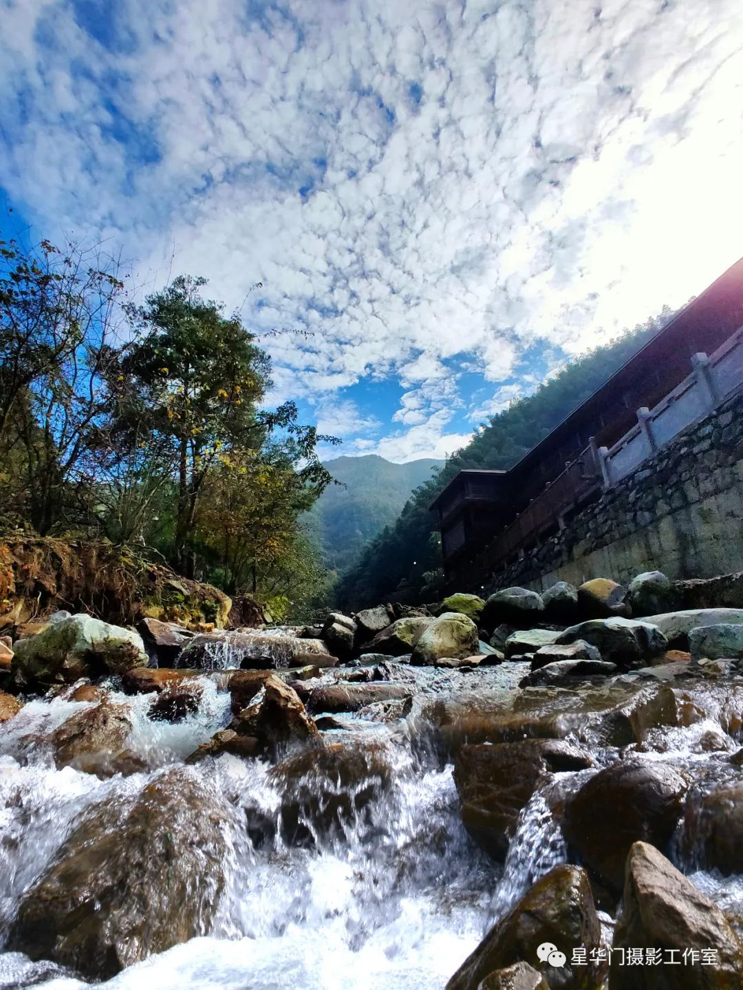 安化文联开展"醉美南金 康养胜境"文艺采风创作活动