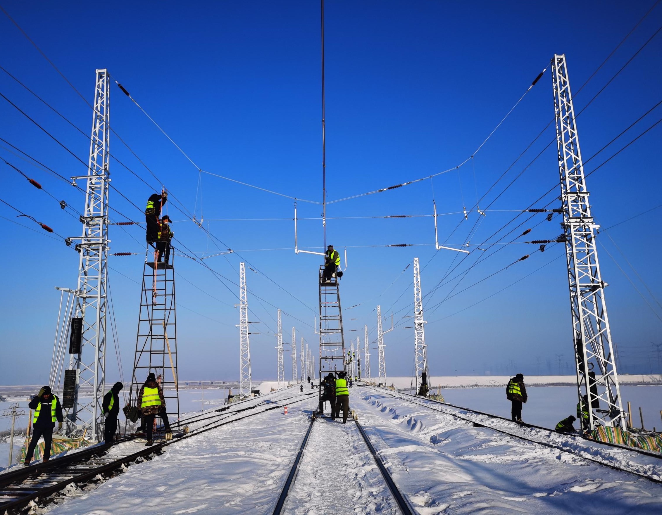中铁一局施工神信铁路电气化改造项目完成