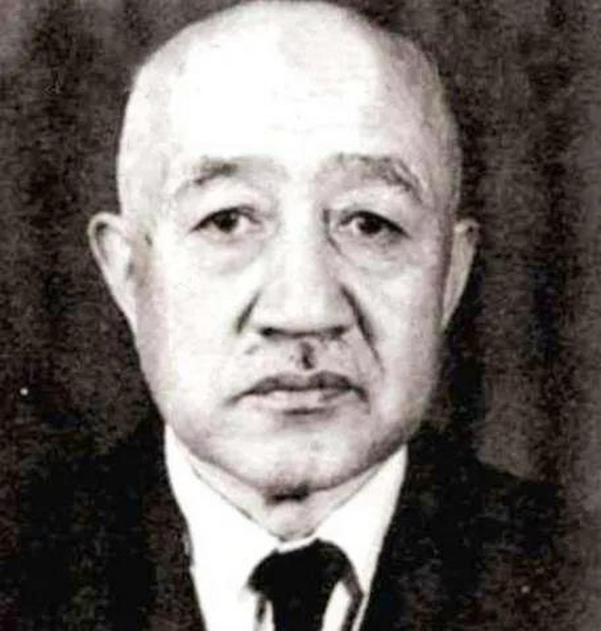 吴凤祥却眨眼功夫,翻窗逃走.