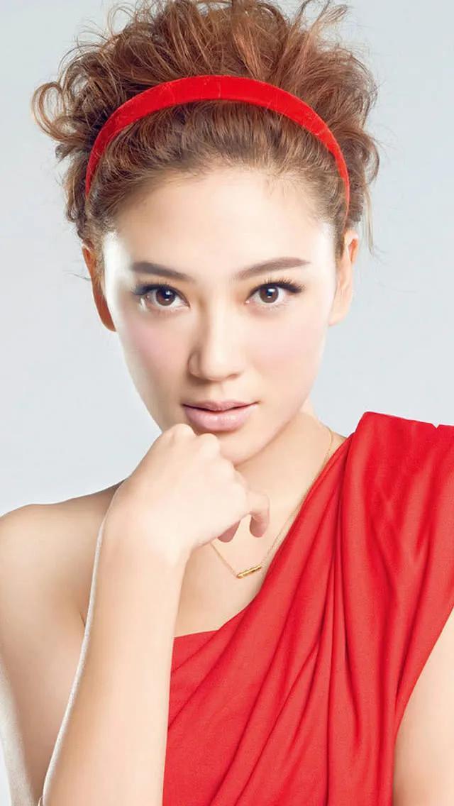 应采儿美照连连看