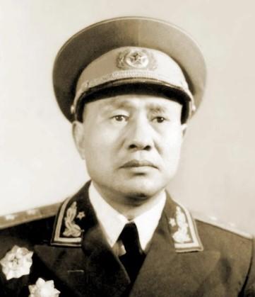 重庆号起义:国民党空军咬牙切齿地尾随轰炸,最后沉没在葫芦岛