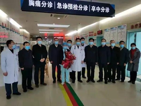 汤涌到市人民医院慰问医护工作者