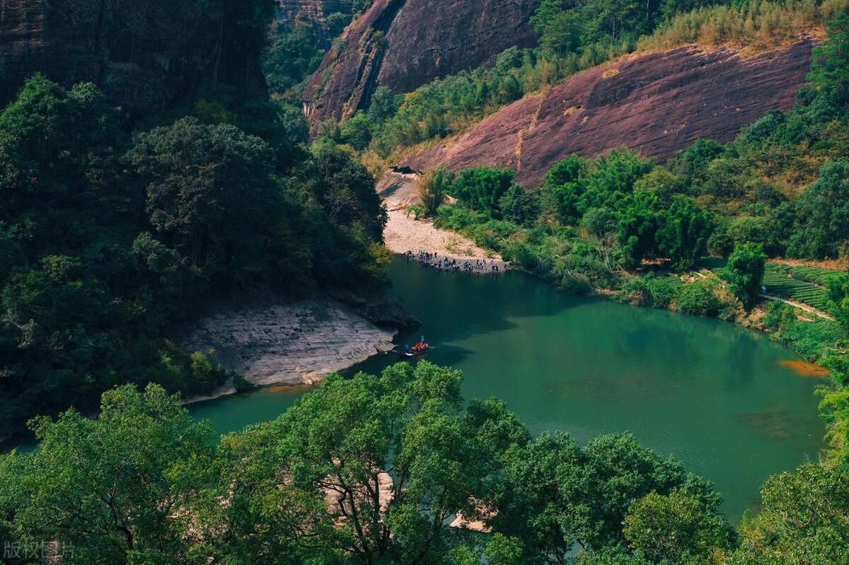 被称作"秀甲江南"的美景之地——武夷山茶文化展