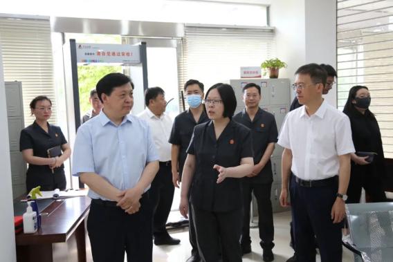 许昌市委副书记,政法委书记黄旭东调研魏都区人民法院东城法庭工作