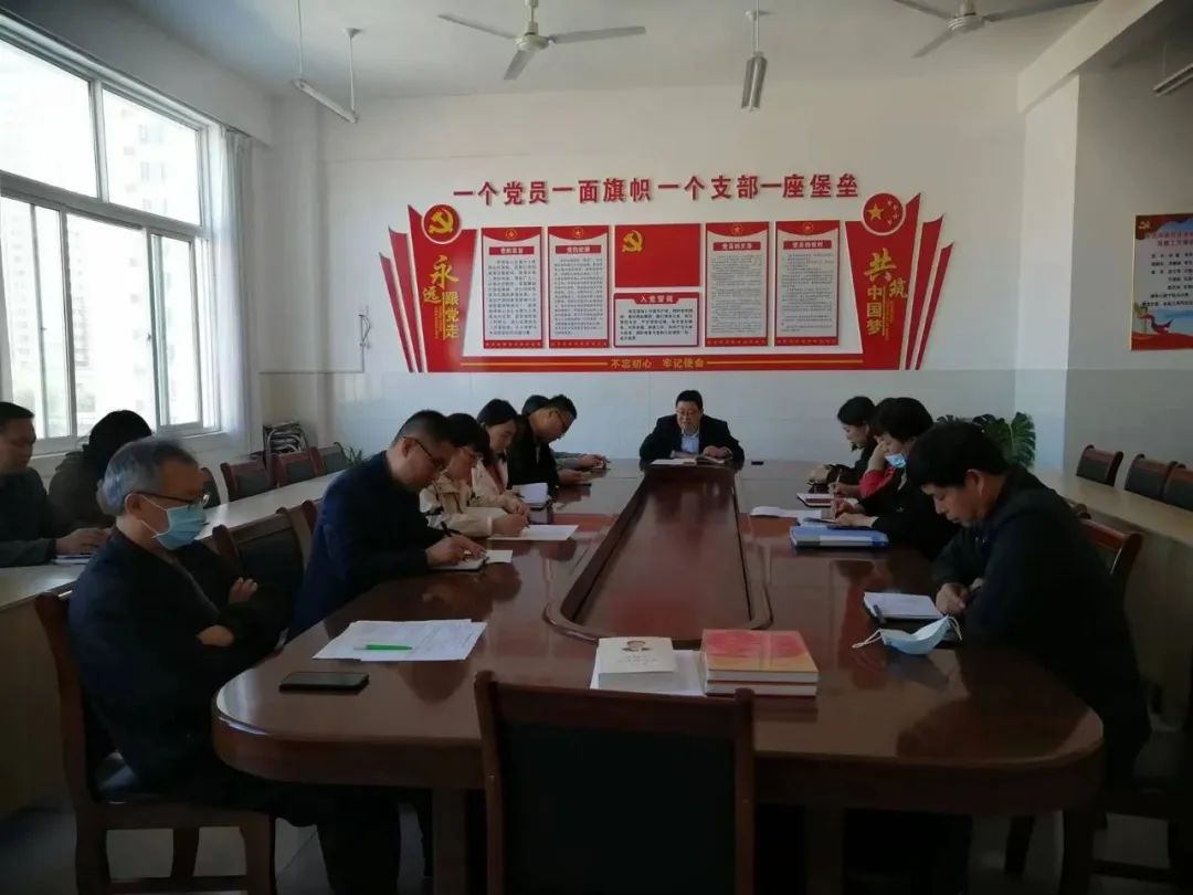 预防踩踏,守护安全——大华小学开展防踩踏应急疏散演练活动