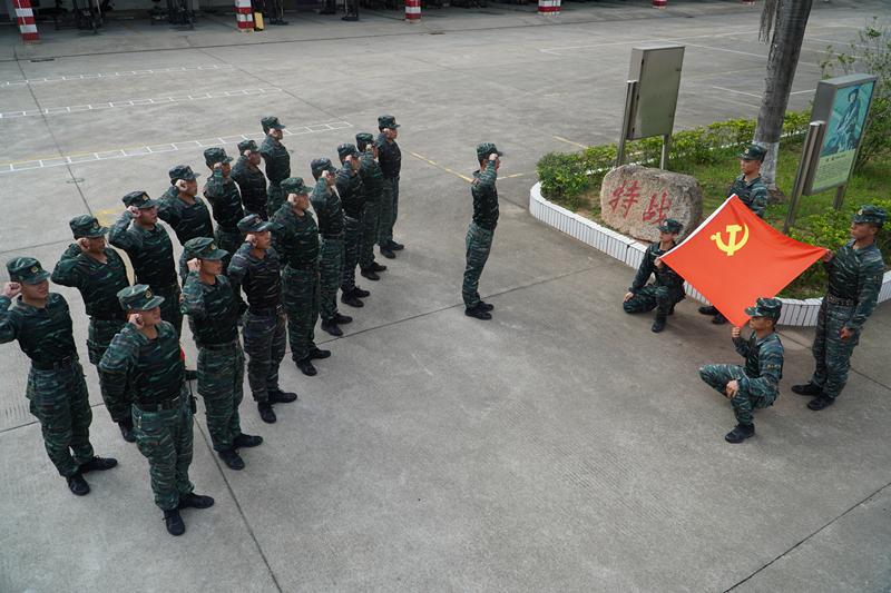 攥指成拳聚合力——武警廣東總隊執勤第二支隊特戰中隊只爭朝夕抓戰鬥