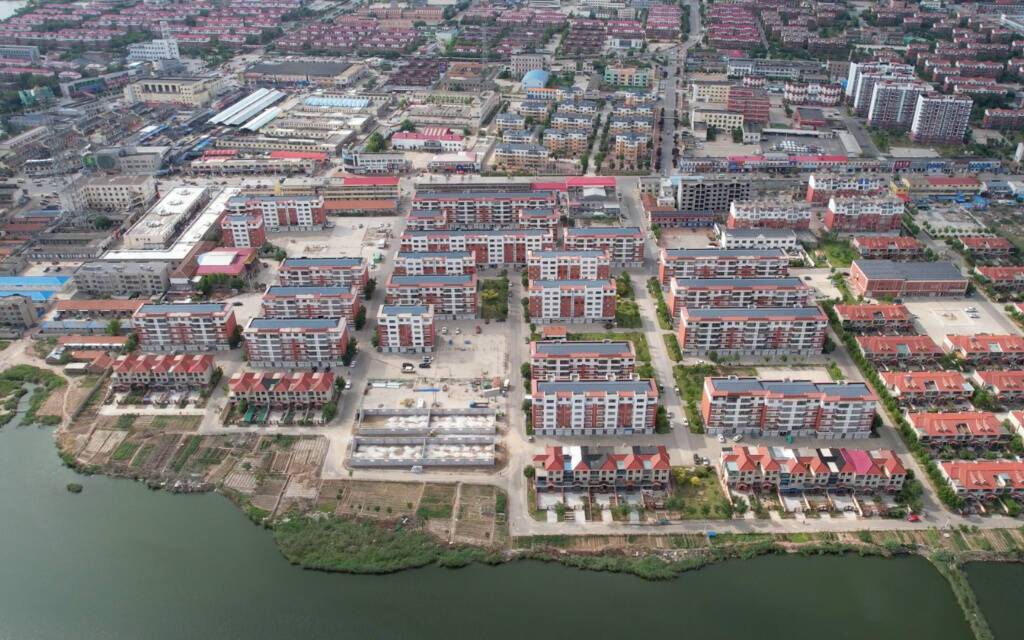 东营市河口区:孤岛镇镇苑村撑起光伏伞 照亮发展路