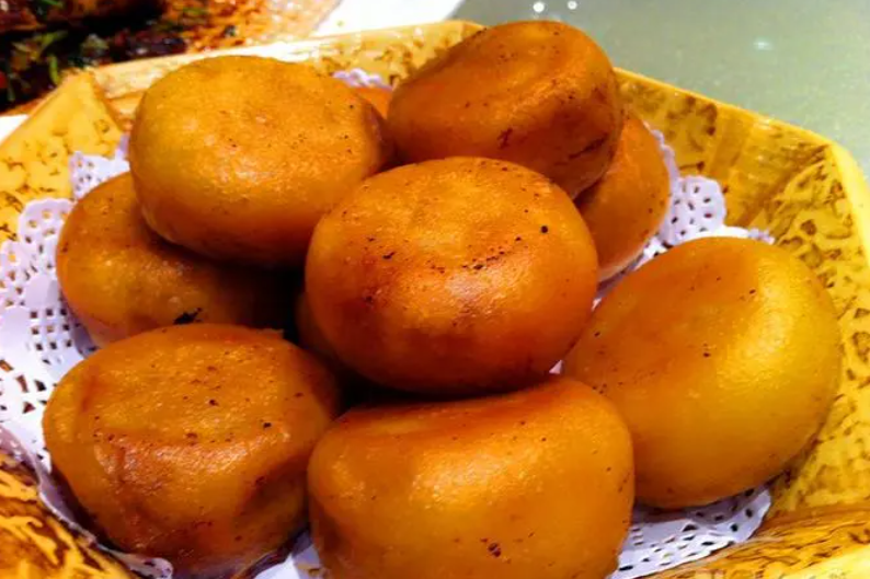 无锡的传统名点推荐:玉兰饼