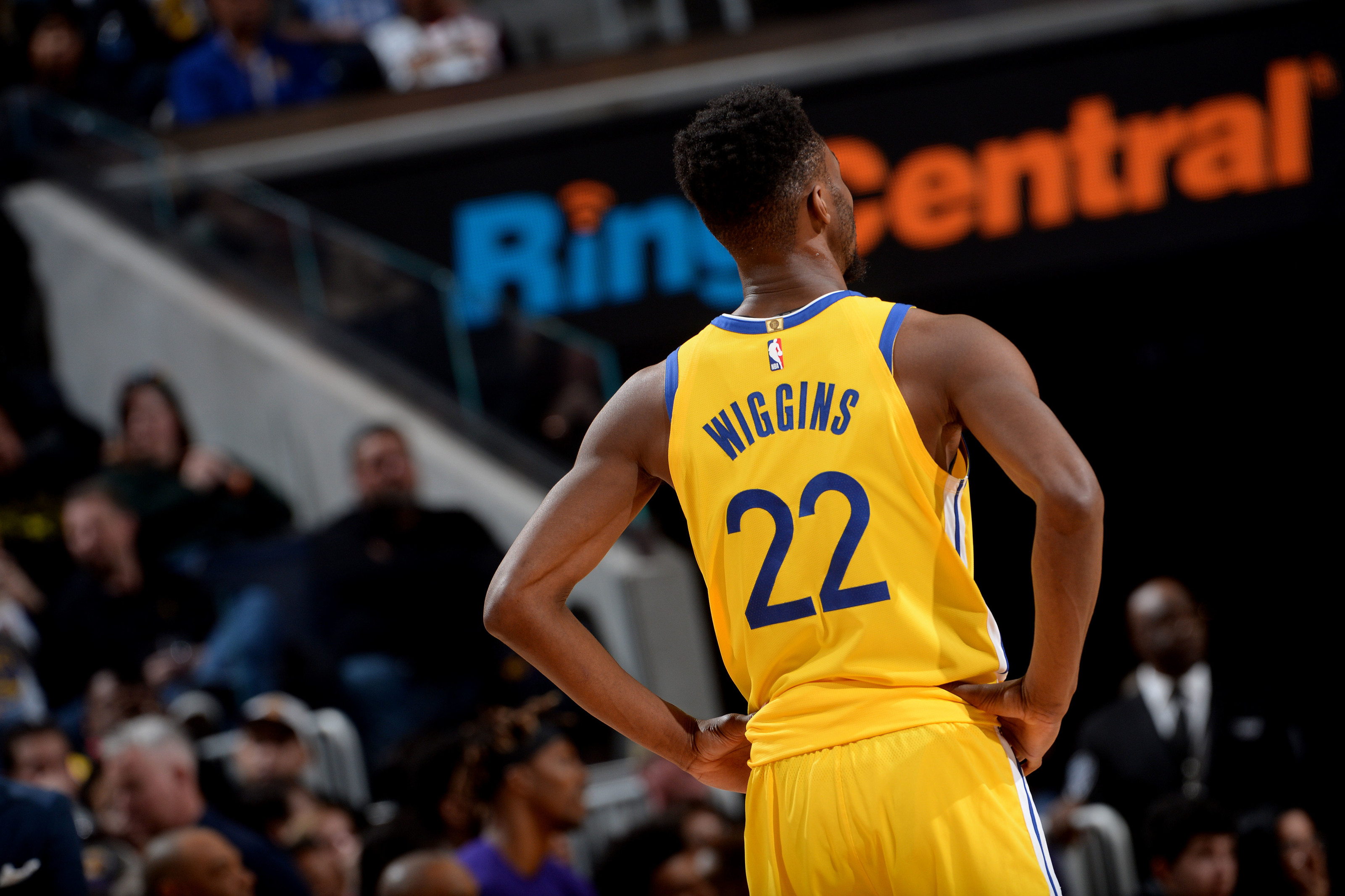 矬子里拔将军!维金斯入选全明星首发引争议,确实沾光勇士队