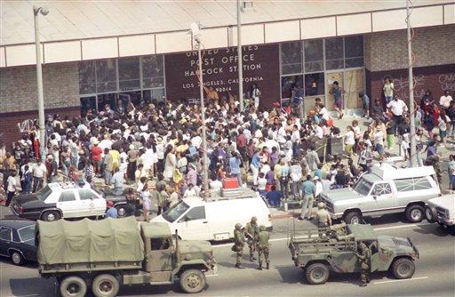 引发洛杉矶暴动的罗德尼金事件:一警棍一百万美元,赔得起你就打