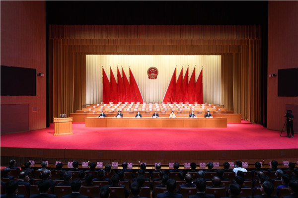 济宁市十七届人大六次会议举行预备会议