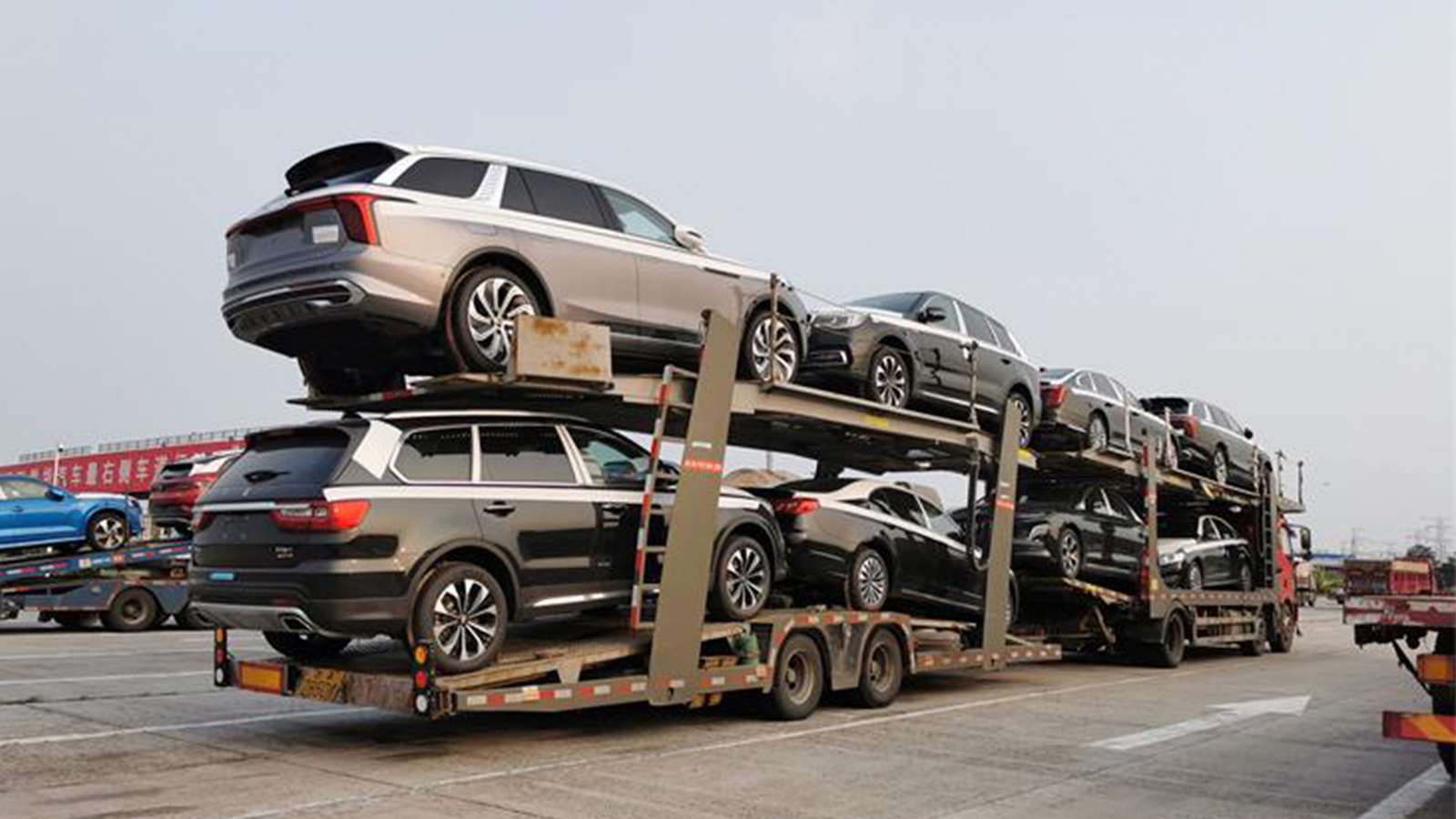 大车拉小车,安全又便捷的汽车托运服务
