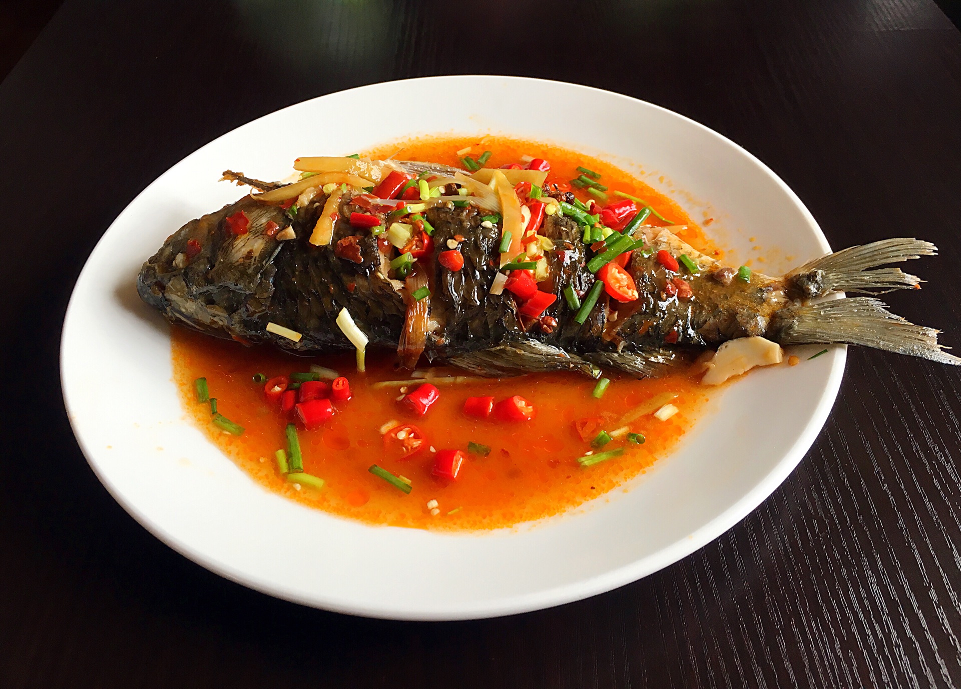 这个川味泡椒鲫鱼,养颜美容怎么吃都不胖,以后再不炖汤喝