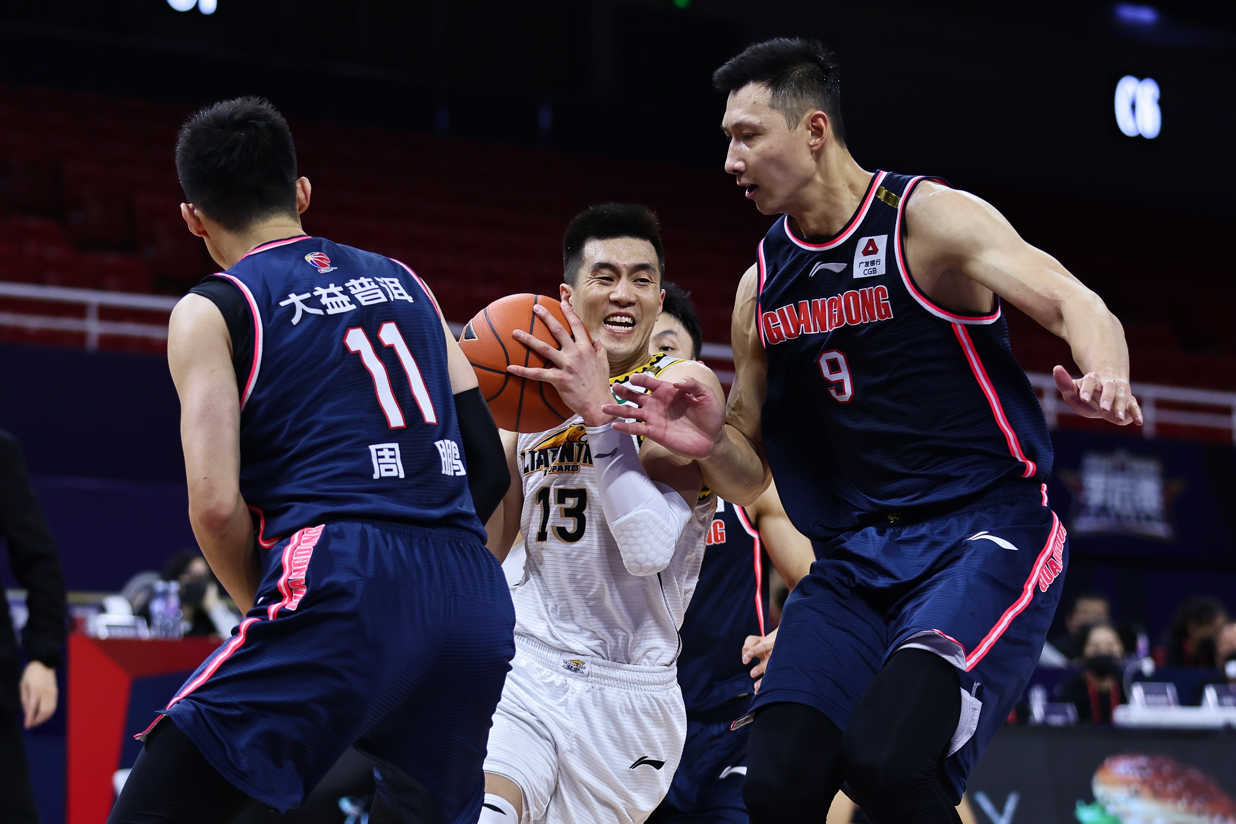 辽宁男篮再胜广东!大比分2-0领先,距离总决赛一步之遥