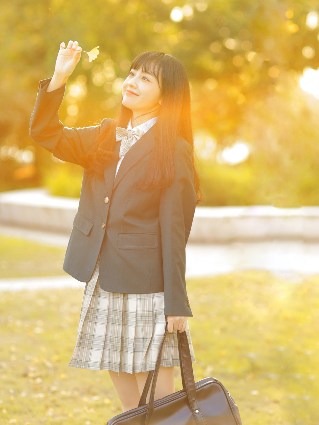 女生如何拍摄唯美好看的侧颜照?把握7个要点,好看又有氛围感