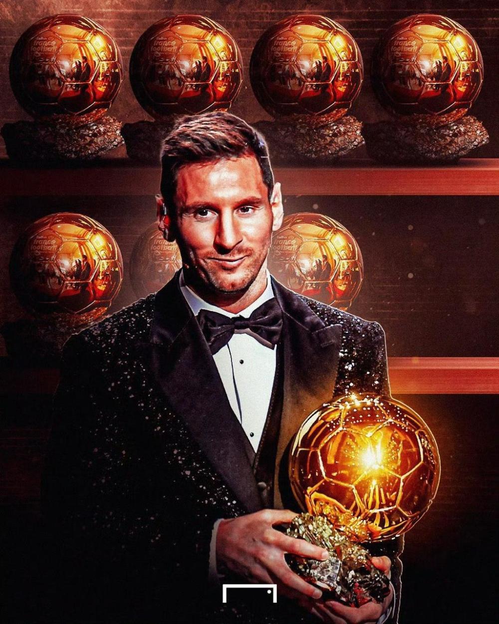 "八星荣耀"!梅西第8次捧起金球奖,刷新个人纪录