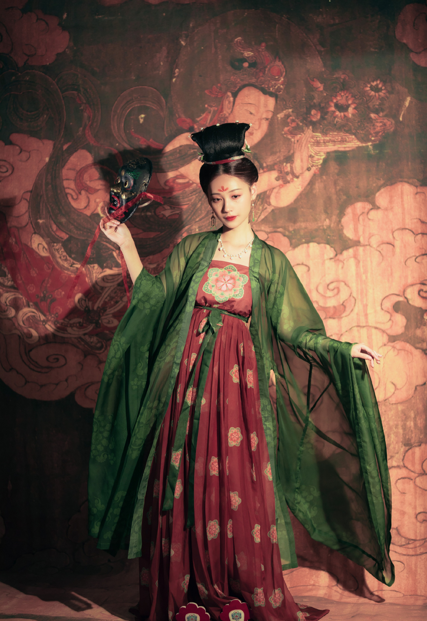 你知道盛唐时期的衣服是什么样的吗?